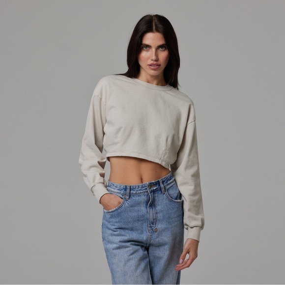 NEW TALENTLESS WOMENS CROP DART LIGHTWEIGHT CEMENT CREWNECK SZ SMALL S - Picture 2 of 6